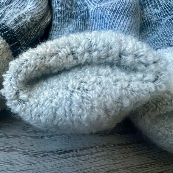 Smartwool 3 Pairs Crew Socks SAME SIZE Cushioned Classic Edition Hiking Warmth - Picture 3 of 3